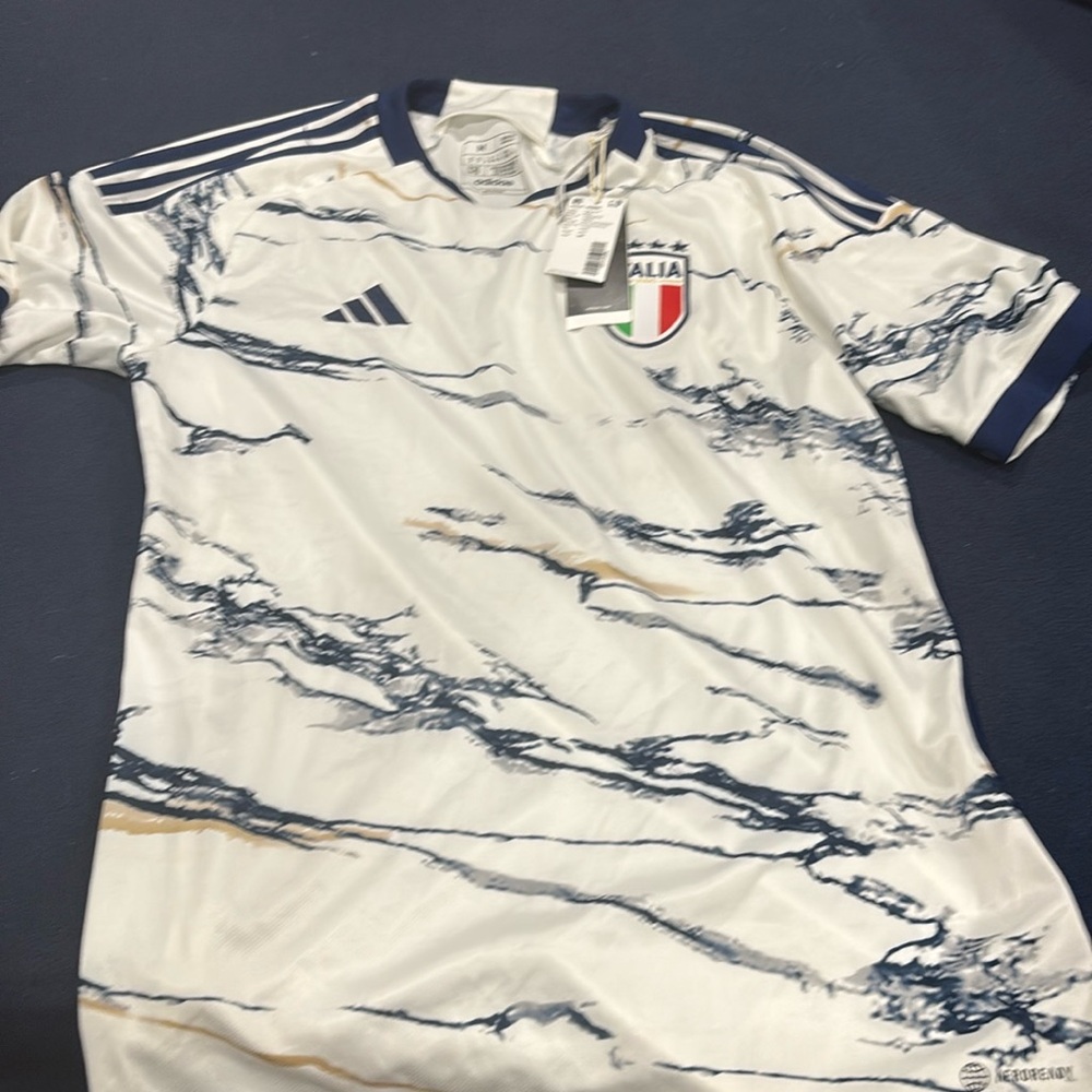 Italy men’s jersey new with tags
